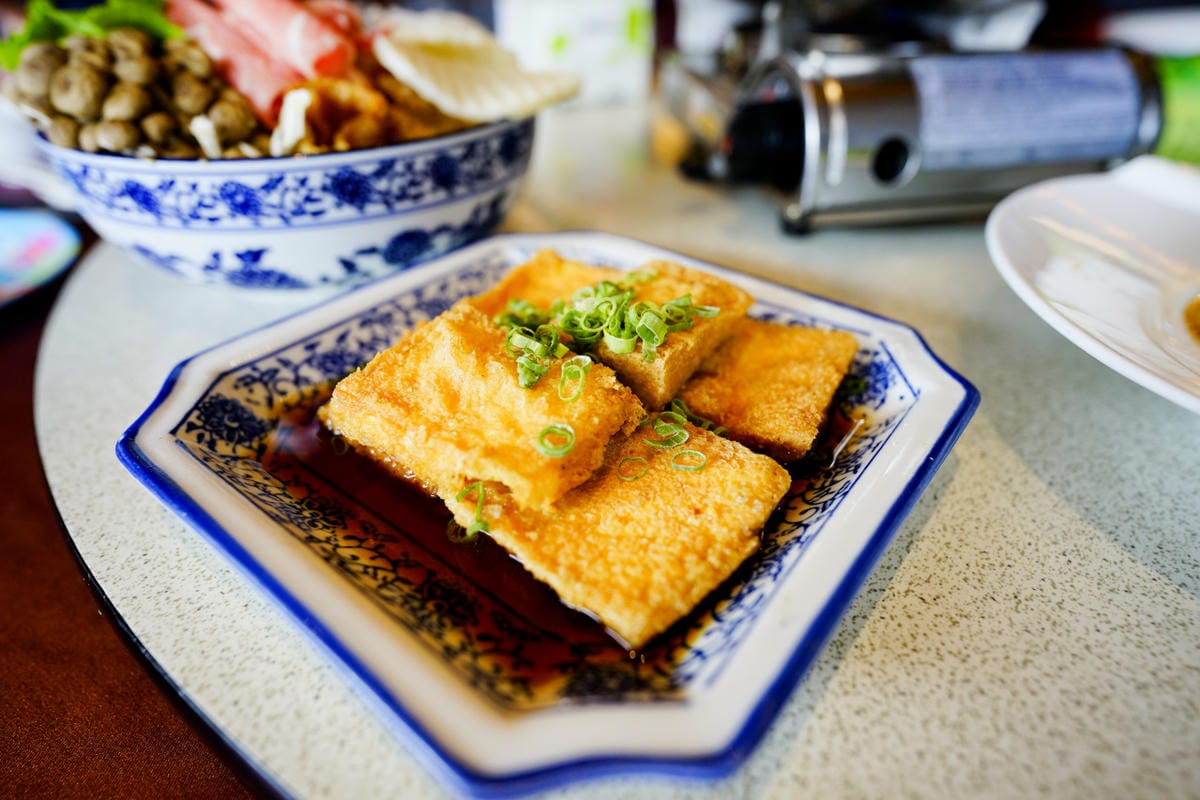 台南食記｜善化中式餐廳推薦！La時尚川菜（台南善化店）烤鴨四吃，結合四川乾鍋吃法超特別~