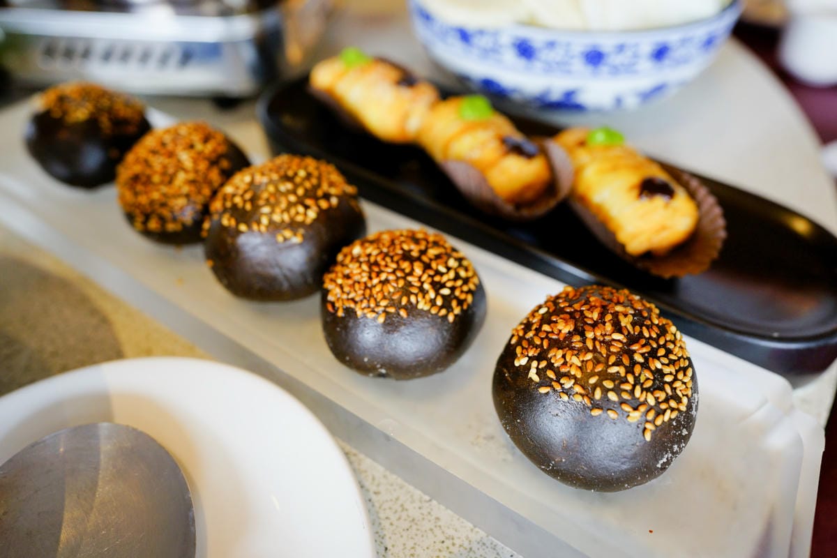 台南食記｜善化中式餐廳推薦！La時尚川菜（台南善化店）烤鴨四吃，結合四川乾鍋吃法超特別~