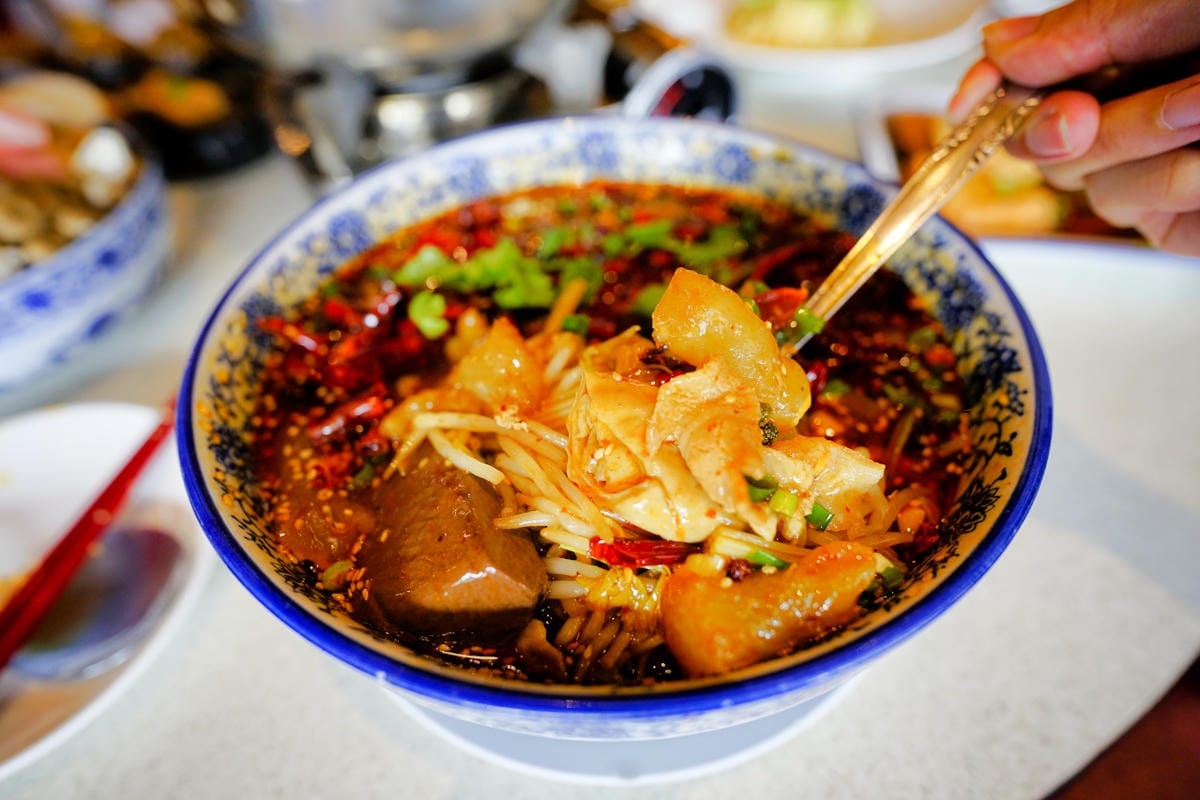 台南食記｜善化中式餐廳推薦！La時尚川菜（台南善化店）烤鴨四吃，結合四川乾鍋吃法超特別~