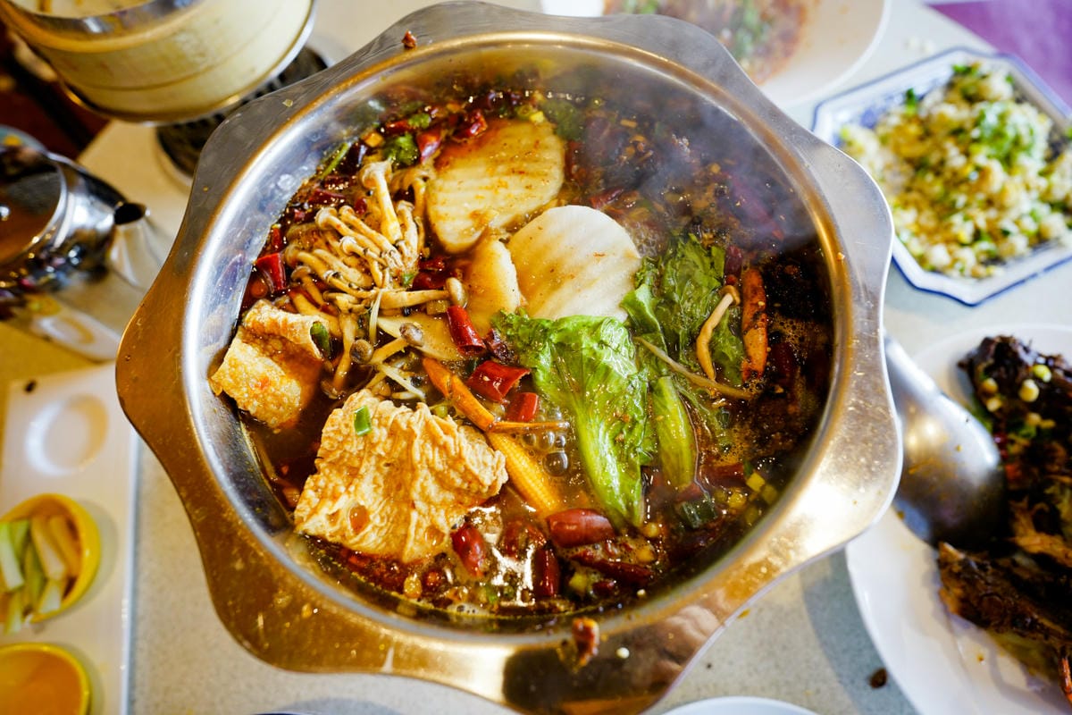 台南食記｜善化中式餐廳推薦！La時尚川菜（台南善化店）烤鴨四吃，結合四川乾鍋吃法超特別~