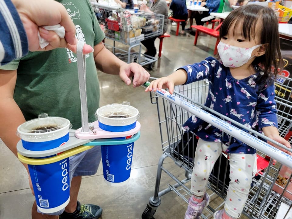生活小物｜JY玨對會縈水滴杯架 環保無毒x超輕量杯架 多杯飲料一手提超輕鬆！