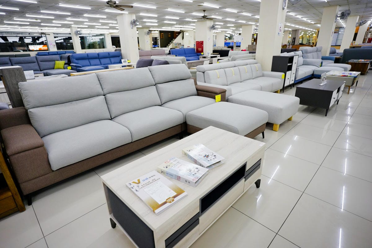 桃園家具|德新傢俱 龜山店 桃園龜山家具行推薦!千坪賣場超好逛,沙發、床墊、櫥櫃通通有,讓你一站式購足所有家具~ - 第21張圖 桃園家具|德新傢俱 龜山店 桃園龜山家具行推薦!千坪賣場超好逛,沙發、床墊、櫥櫃通通有,讓你一站式購足所有家具~