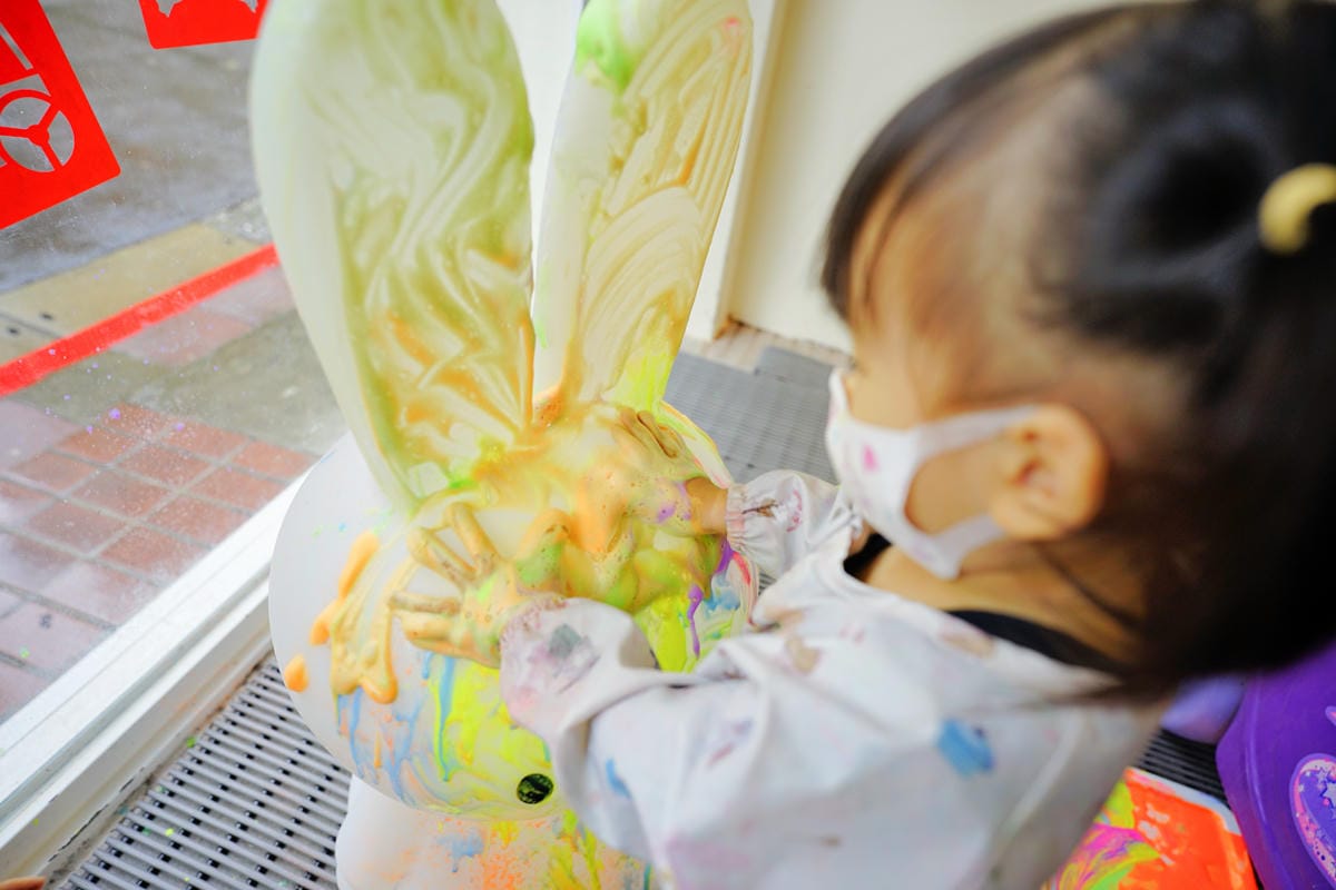 親子育兒｜hi kidsroom 嗨有趣 台北親子遊戲課程推薦！韓式主題水彩&故事引導球池尋寶探險