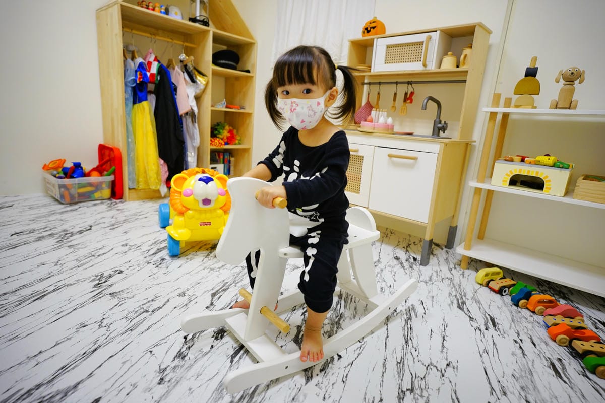 親子育兒｜hi kidsroom 嗨有趣 台北親子遊戲課程推薦！韓式主題水彩&故事引導球池尋寶探險