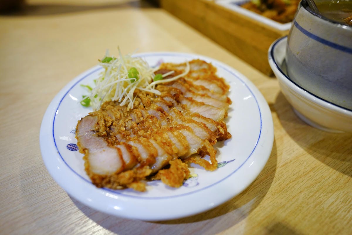 新北食記|板橋美食推薦!饗記麵舖(板橋總店) 有超多滷味小菜的平價麵店~ 牛肉麵/麻醬麵/餛飩麵/古早味便當 - 第25張圖 新北食記|板橋美食推薦!饗記麵舖(板橋總店) 有超多滷味小菜的平價麵店~ 牛肉麵/麻醬麵/餛飩麵/古早味便當