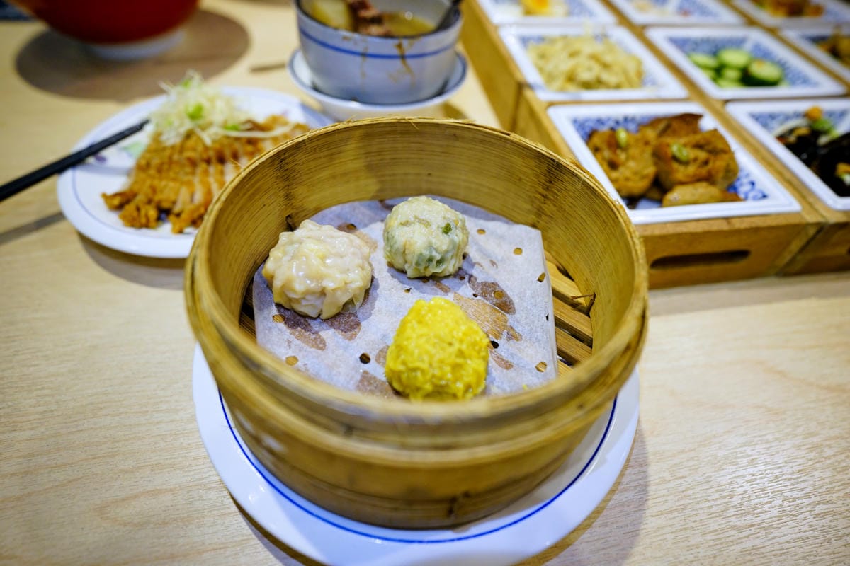 新北食記|板橋美食推薦!饗記麵舖(板橋總店) 有超多滷味小菜的平價麵店~ 牛肉麵/麻醬麵/餛飩麵/古早味便當 - 第28張圖 新北食記|板橋美食推薦!饗記麵舖(板橋總店) 有超多滷味小菜的平價麵店~ 牛肉麵/麻醬麵/餛飩麵/古早味便當