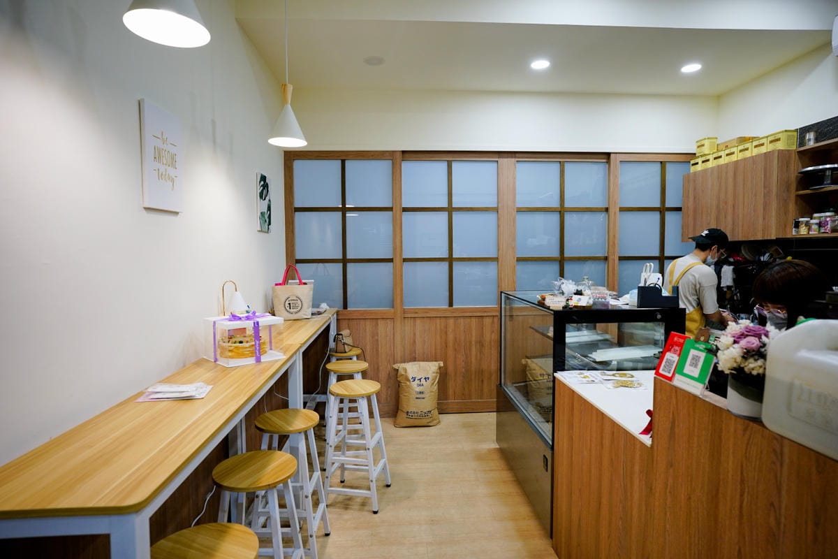 生日蛋糕｜新北三重 4k手作烘焙 經典乳酪蛋糕、新品千層岩燒奶霜蛋糕 生日蛋糕宅配推薦！