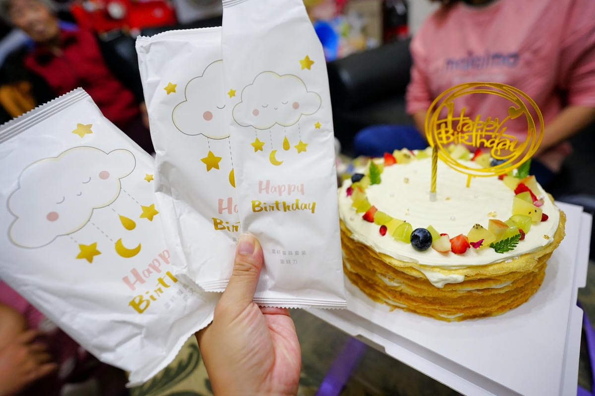 生日蛋糕｜新北三重 4k手作烘焙 經典乳酪蛋糕、新品千層岩燒奶霜蛋糕 生日蛋糕宅配推薦！