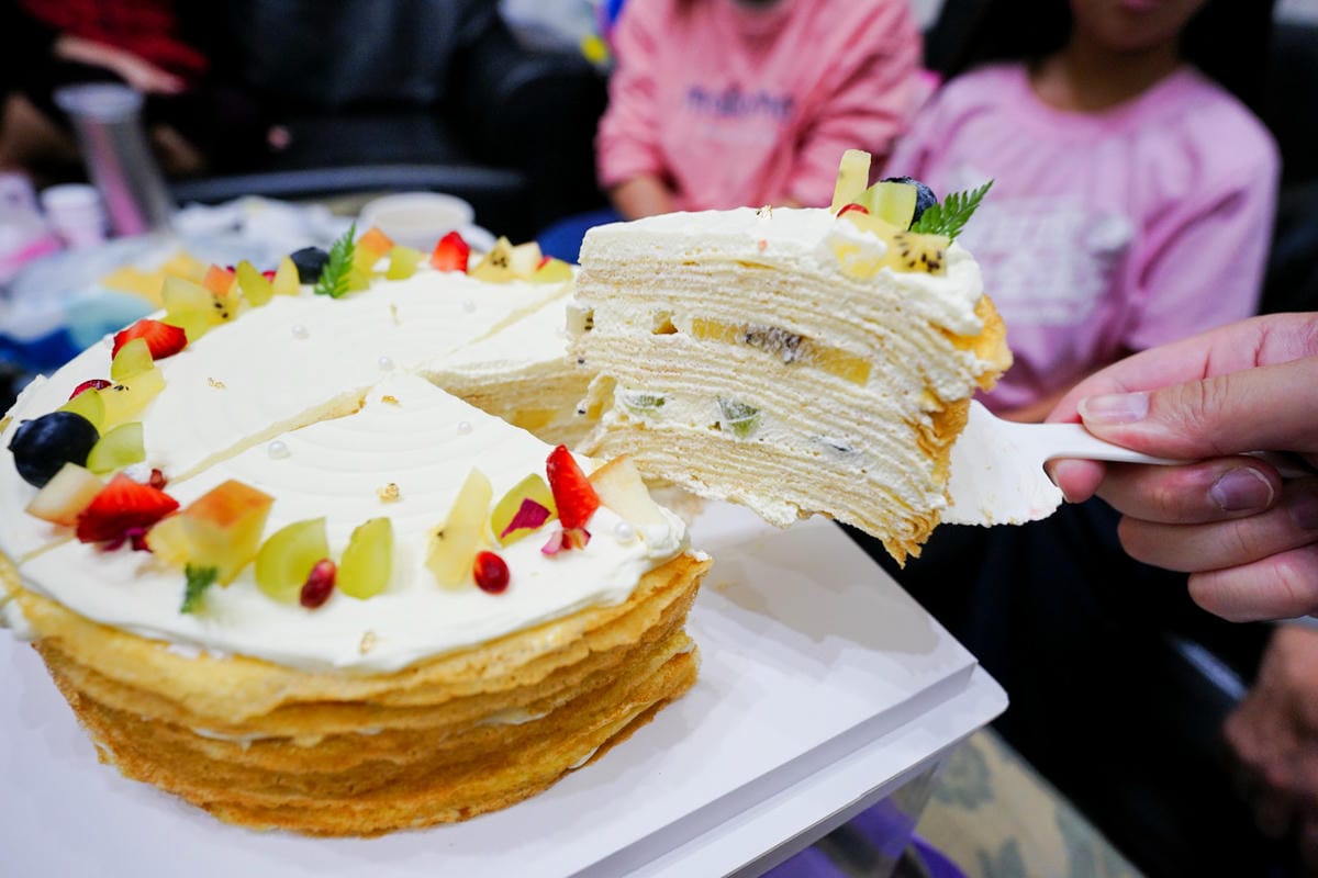 生日蛋糕｜新北三重 4k手作烘焙 經典乳酪蛋糕、新品千層岩燒奶霜蛋糕 生日蛋糕宅配推薦！