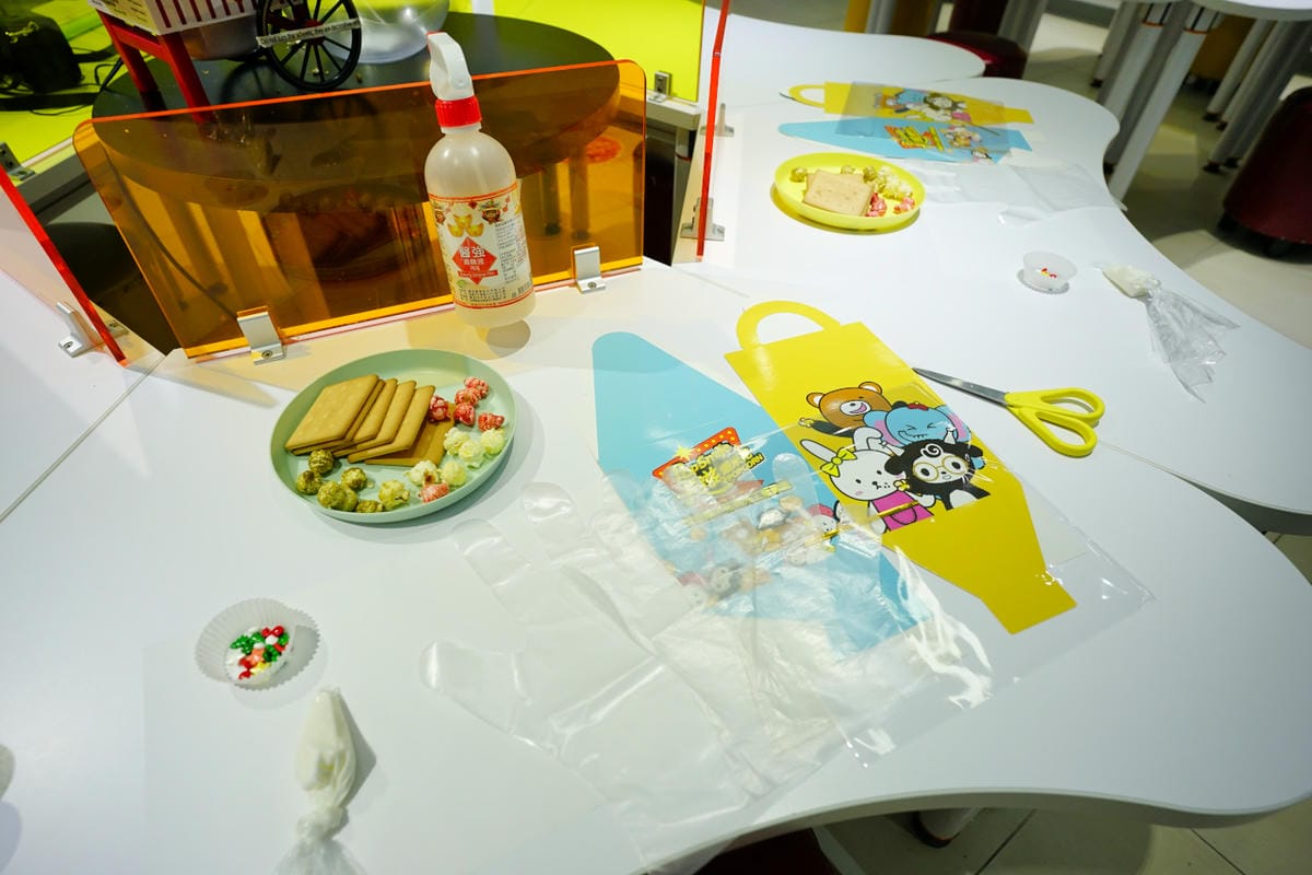 新北景點|八里景點 卡滋爆米花觀光工廠樂園 新北室內親子景點推薦!爆米花親子DIY聖誕節活動 - 第33張圖 新北景點|八里景點 卡滋爆米花觀光工廠樂園 新北室內親子景點推薦!爆米花親子DIY聖誕節活動