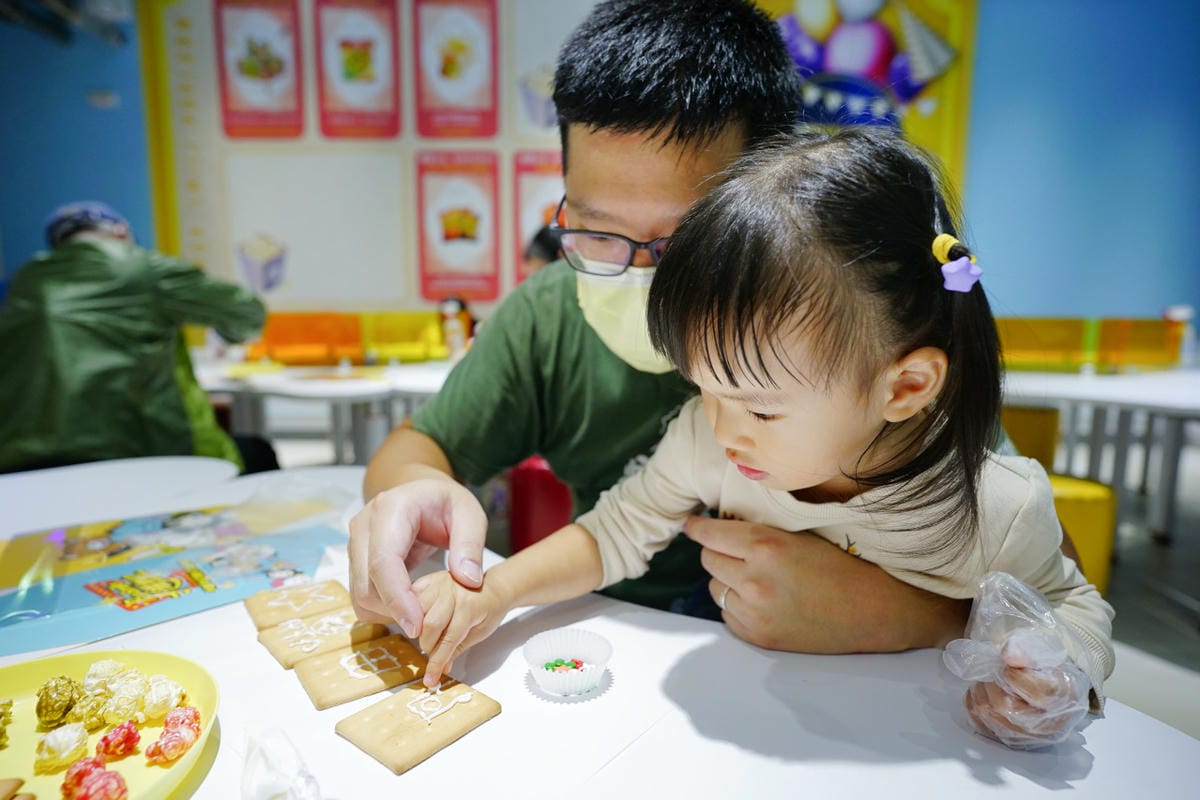 新北景點|八里景點 卡滋爆米花觀光工廠樂園 新北室內親子景點推薦!爆米花親子DIY聖誕節活動 - 第36張圖 新北景點|八里景點 卡滋爆米花觀光工廠樂園 新北室內親子景點推薦!爆米花親子DIY聖誕節活動