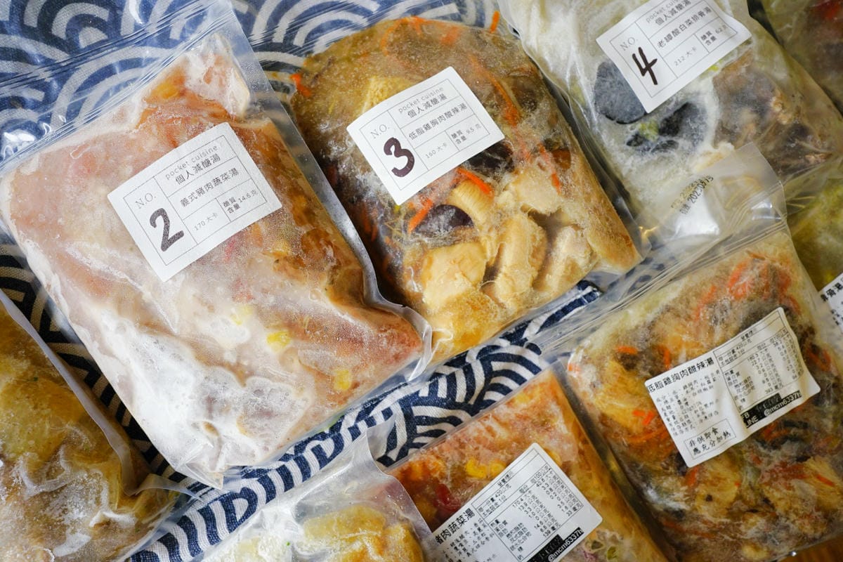 料理|減醣料理包推薦!小宅食袋 低卡減醣湯料理包 加熱即食低卡減脂餐,適合減醣者食用~ - 第3張圖 料理|減醣料理包推薦!小宅食袋 低卡減醣湯料理包 加熱即食低卡減脂餐,適合減醣者食用~