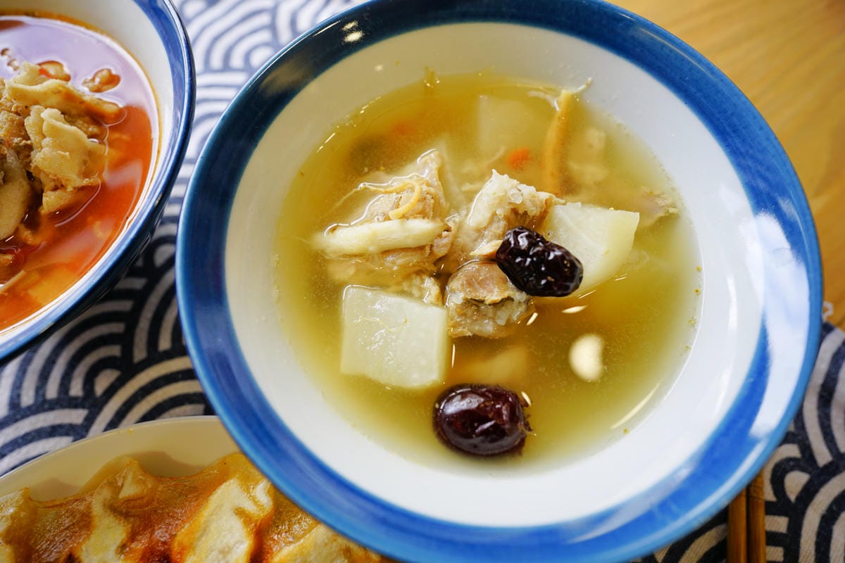 料理|減醣料理包推薦!小宅食袋 低卡減醣湯料理包 加熱即食低卡減脂餐,適合減醣者食用~ - 第7張圖 料理|減醣料理包推薦!小宅食袋 低卡減醣湯料理包 加熱即食低卡減脂餐,適合減醣者食用~