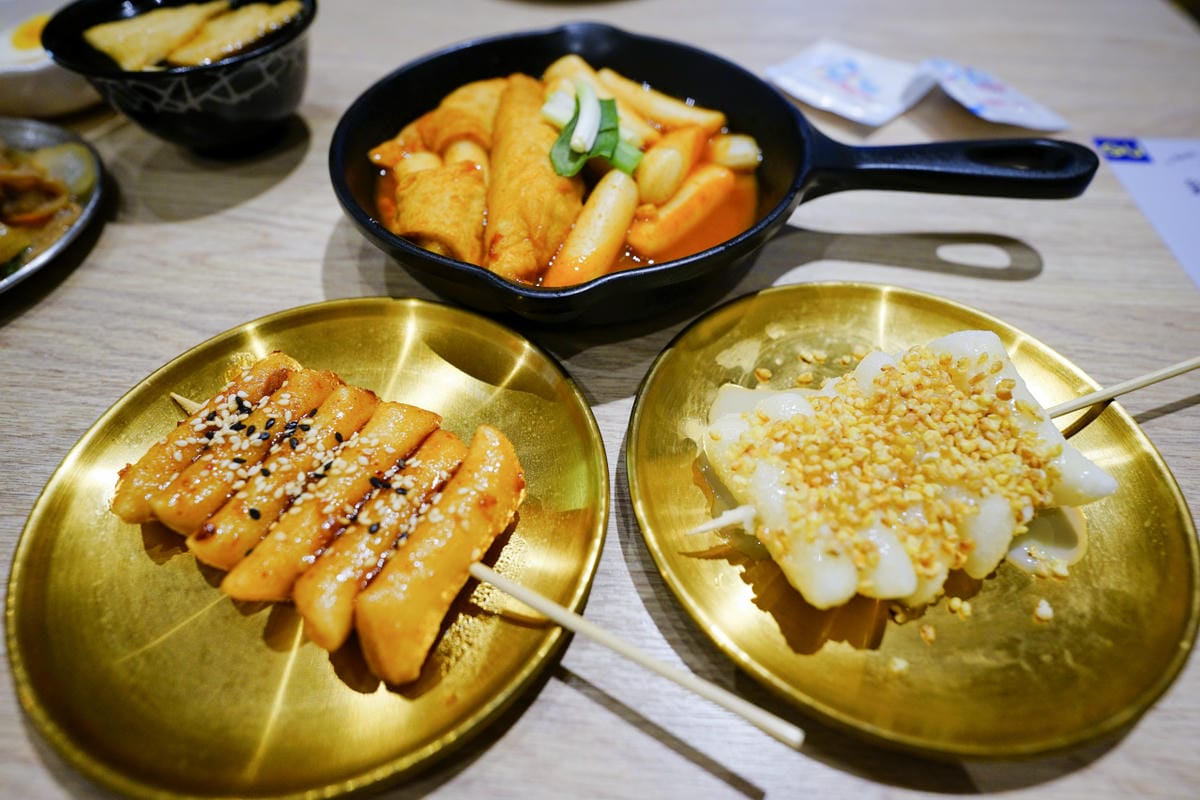 新北食記｜咚雞咚雞韓式炸雞（樹林秀泰店） 秀泰生活樹林店美食街餐廳推薦！烤肉飯超好吃~