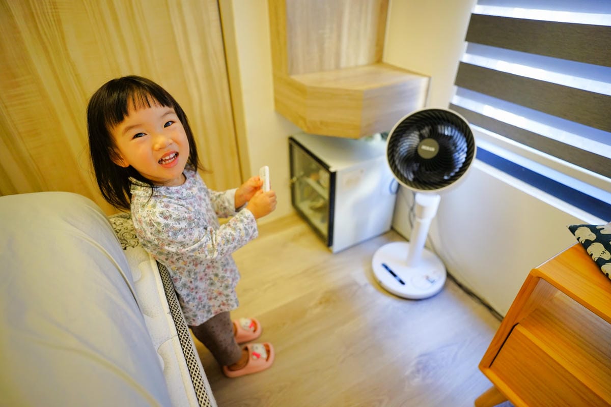 家電開箱｜禾聯家電 冷暖兩用循環扇 一機兩用電風扇推薦！冬天夏天皆適用 可遠端遙控、定時及3D擺頭功能