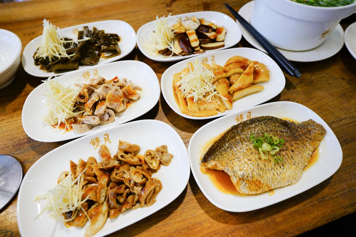 台北食記|台北米其林必比登推薦美食!雙月食品社(青島店) 燉雞湯跟滷味都超好吃阿~ - 第11張圖 台北食記|台北米其林必比登推薦美食!雙月食品社(青島店) 燉雞湯跟滷味都超好吃阿~