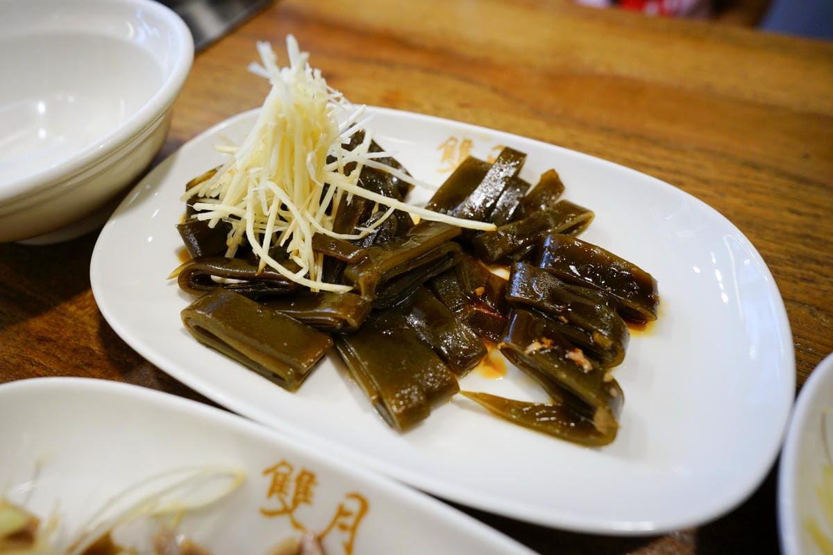 台北食記|台北米其林必比登推薦美食!雙月食品社(青島店) 燉雞湯跟滷味都超好吃阿~ - 第17張圖 台北食記|台北米其林必比登推薦美食!雙月食品社(青島店) 燉雞湯跟滷味都超好吃阿~
