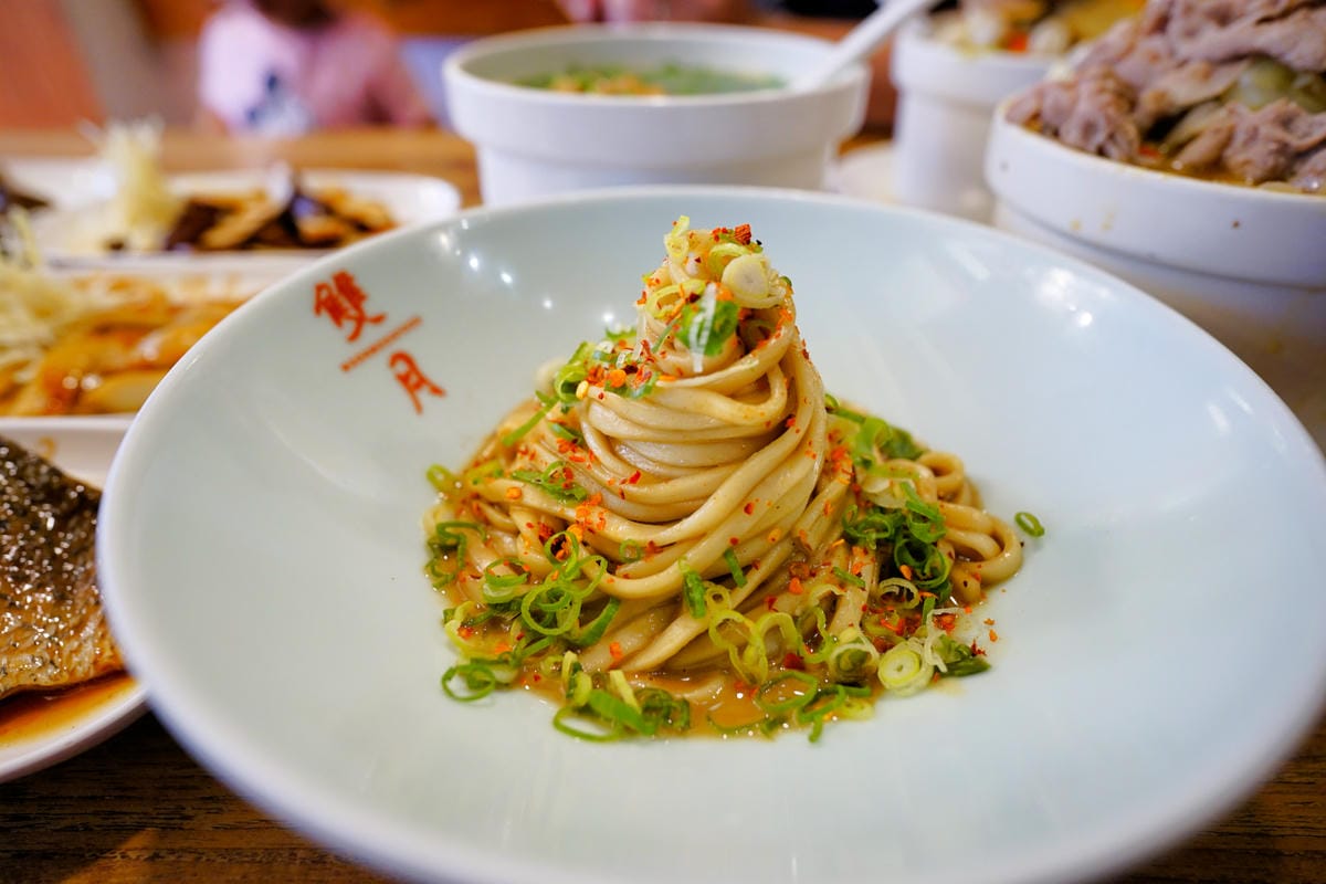台北食記|台北米其林必比登推薦美食!雙月食品社(青島店) 燉雞湯跟滷味都超好吃阿~ - 第18張圖 台北食記|台北米其林必比登推薦美食!雙月食品社(青島店) 燉雞湯跟滷味都超好吃阿~