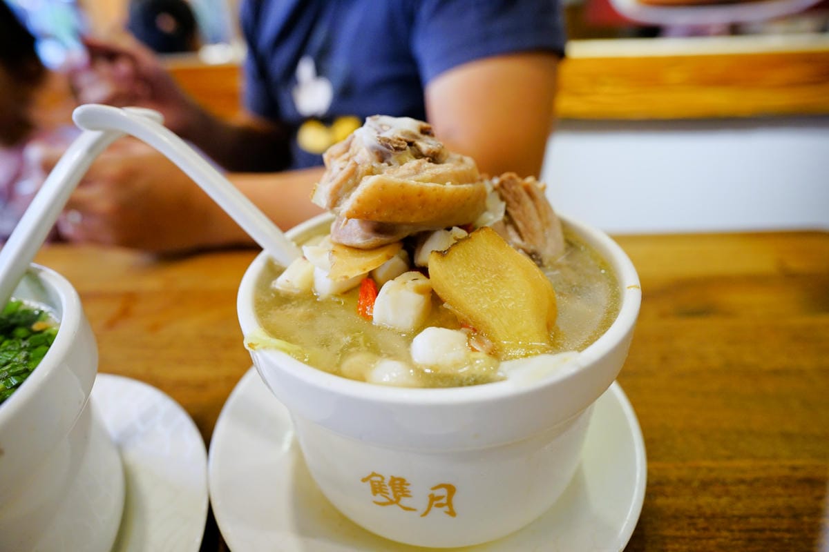 台北食記|台北米其林必比登推薦美食!雙月食品社(青島店) 燉雞湯跟滷味都超好吃阿~ - 第23張圖 台北食記|台北米其林必比登推薦美食!雙月食品社(青島店) 燉雞湯跟滷味都超好吃阿~