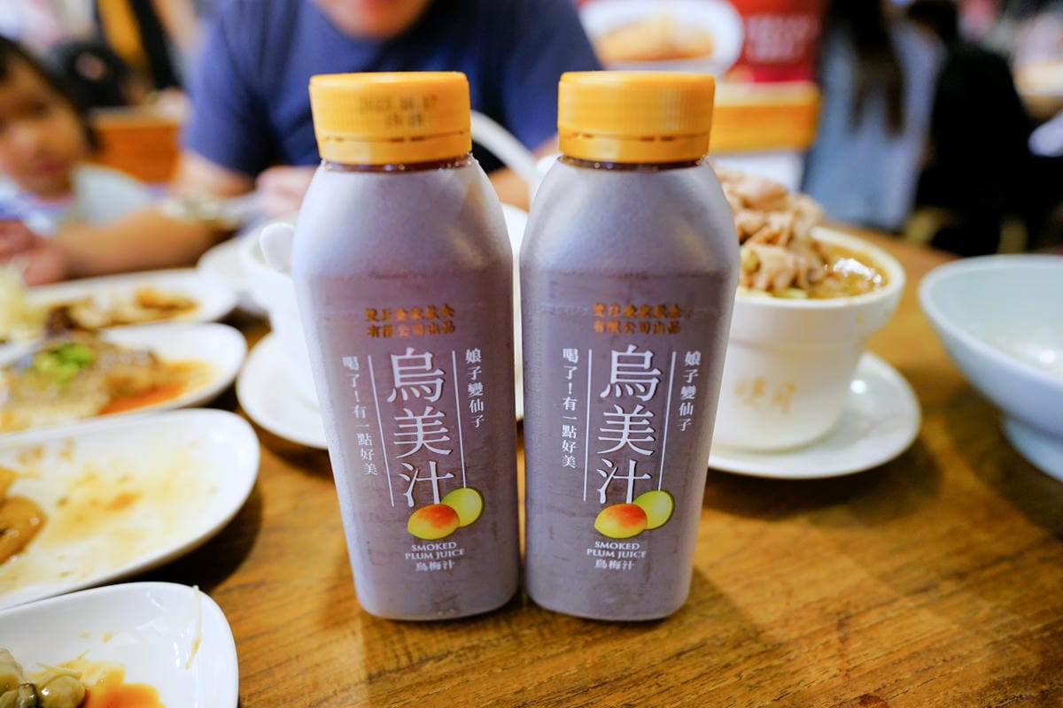 台北食記|台北米其林必比登推薦美食!雙月食品社(青島店) 燉雞湯跟滷味都超好吃阿~ - 第31張圖 台北食記|台北米其林必比登推薦美食!雙月食品社(青島店) 燉雞湯跟滷味都超好吃阿~