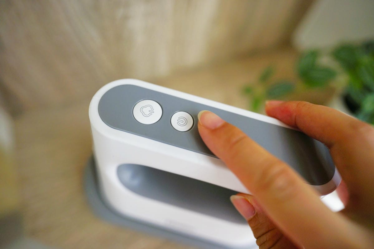 家電開箱|Haier海爾 2in1迷你蒸氣電熨斗 平燙、掛燙、乾燙、濕燙皆可!除皺、除臭、除菌、除蟎都沒問題~ - 第8張圖 家電開箱|Haier海爾 2in1迷你蒸氣電熨斗 平燙、掛燙、乾燙、濕燙皆可!除皺、除臭、除菌、除蟎都沒問題~