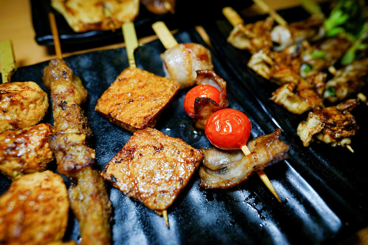 台北食記｜柒息地串燒居酒屋（長春店） 松江南京站美食推薦！下班後來個日式串燒配啤酒~