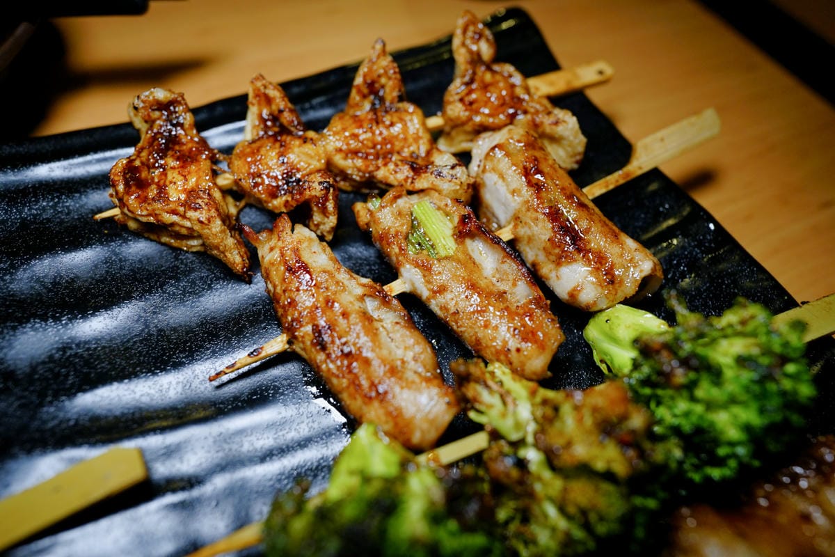 台北食記｜柒息地串燒居酒屋（長春店） 松江南京站美食推薦！下班後來個日式串燒配啤酒~