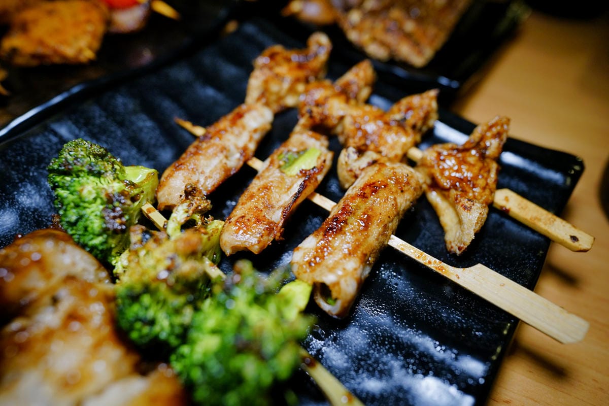 台北食記｜柒息地串燒居酒屋（長春店） 松江南京站美食推薦！下班後來個日式串燒配啤酒~
