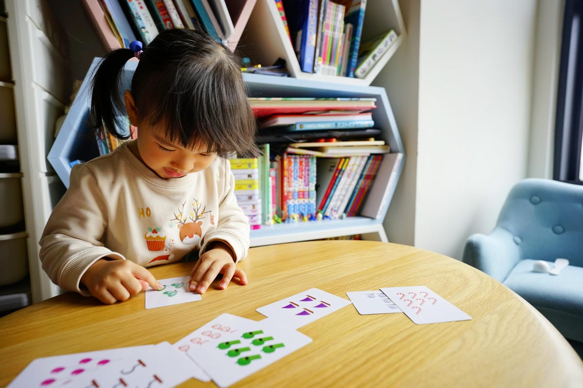 親子育兒|如何陪孩子共學成長?2-6歲幼兒潛能開發教材推薦!【愛孟奇神祕木盒】雙語遊戲繪本月刊-創刊號 - 第17張圖 親子育兒|如何陪孩子共學成長?2-6歲幼兒潛能開發教材推薦!【愛孟奇神祕木盒】雙語遊戲繪本月刊-創刊號