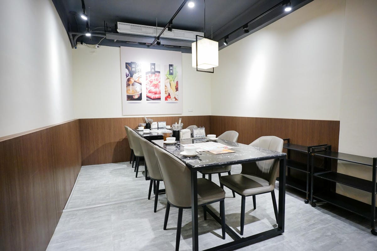 新北食記|新店火鍋推薦!汆鍋 上選鍋物(七張店) 七張捷運站巷內,高CP新鮮海陸火鍋套餐 多款特色湯底火鍋,首推松露牛奶鍋! - 第5張圖 新北食記|新店火鍋推薦!汆鍋 上選鍋物(七張店) 七張捷運站巷內,高CP新鮮海陸火鍋套餐 多款特色湯底火鍋,首推松露牛奶鍋!