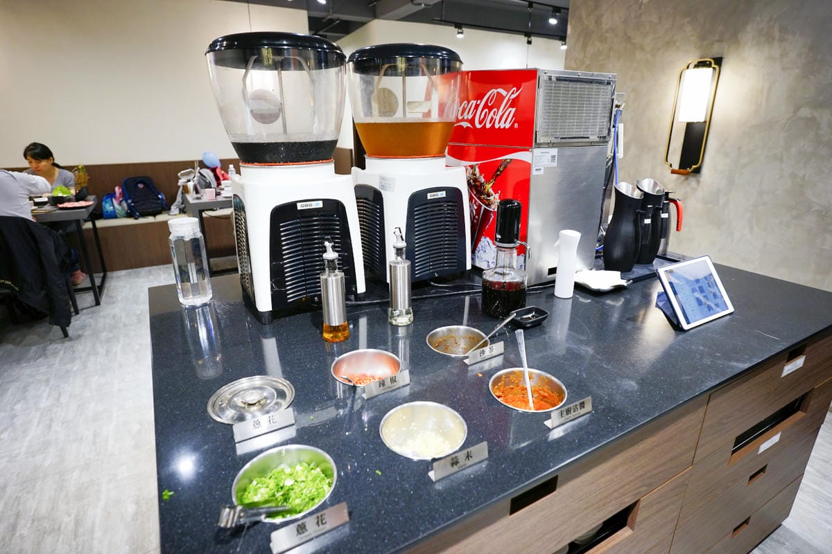 新北食記|新店火鍋推薦!汆鍋 上選鍋物(七張店) 七張捷運站巷內,高CP新鮮海陸火鍋套餐 多款特色湯底火鍋,首推松露牛奶鍋! - 第8張圖 新北食記|新店火鍋推薦!汆鍋 上選鍋物(七張店) 七張捷運站巷內,高CP新鮮海陸火鍋套餐 多款特色湯底火鍋,首推松露牛奶鍋!