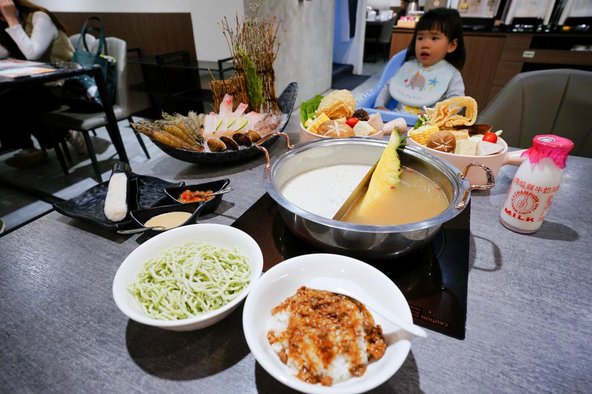 新北食記|新店火鍋推薦!汆鍋 上選鍋物(七張店) 七張捷運站巷內,高CP新鮮海陸火鍋套餐 多款特色湯底火鍋,首推松露牛奶鍋! - 第15張圖 新北食記|新店火鍋推薦!汆鍋 上選鍋物(七張店) 七張捷運站巷內,高CP新鮮海陸火鍋套餐 多款特色湯底火鍋,首推松露牛奶鍋!