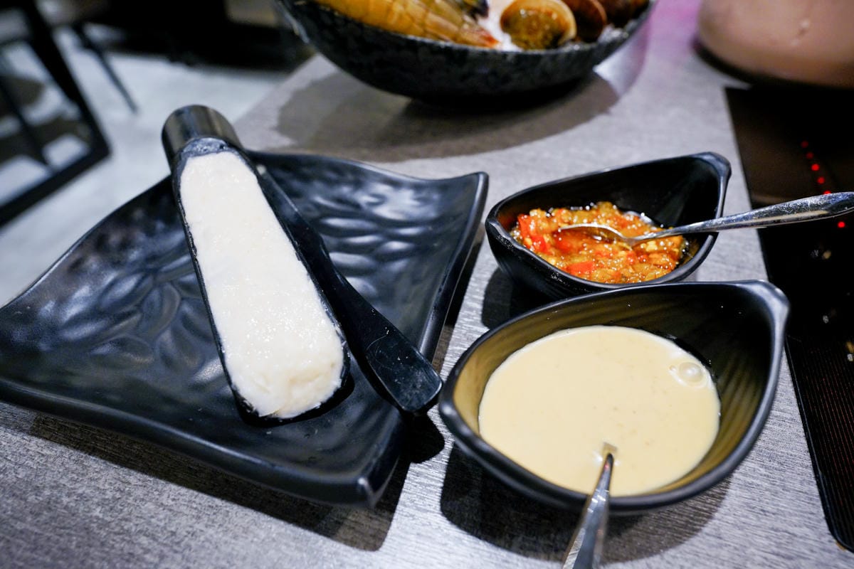 新北食記|新店火鍋推薦!汆鍋 上選鍋物(七張店) 七張捷運站巷內,高CP新鮮海陸火鍋套餐 多款特色湯底火鍋,首推松露牛奶鍋! - 第23張圖 新北食記|新店火鍋推薦!汆鍋 上選鍋物(七張店) 七張捷運站巷內,高CP新鮮海陸火鍋套餐 多款特色湯底火鍋,首推松露牛奶鍋!