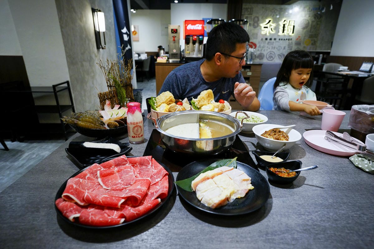 新北食記|新店火鍋推薦!汆鍋 上選鍋物(七張店) 七張捷運站巷內,高CP新鮮海陸火鍋套餐 多款特色湯底火鍋,首推松露牛奶鍋! - 第17張圖 新北食記|新店火鍋推薦!汆鍋 上選鍋物(七張店) 七張捷運站巷內,高CP新鮮海陸火鍋套餐 多款特色湯底火鍋,首推松露牛奶鍋!