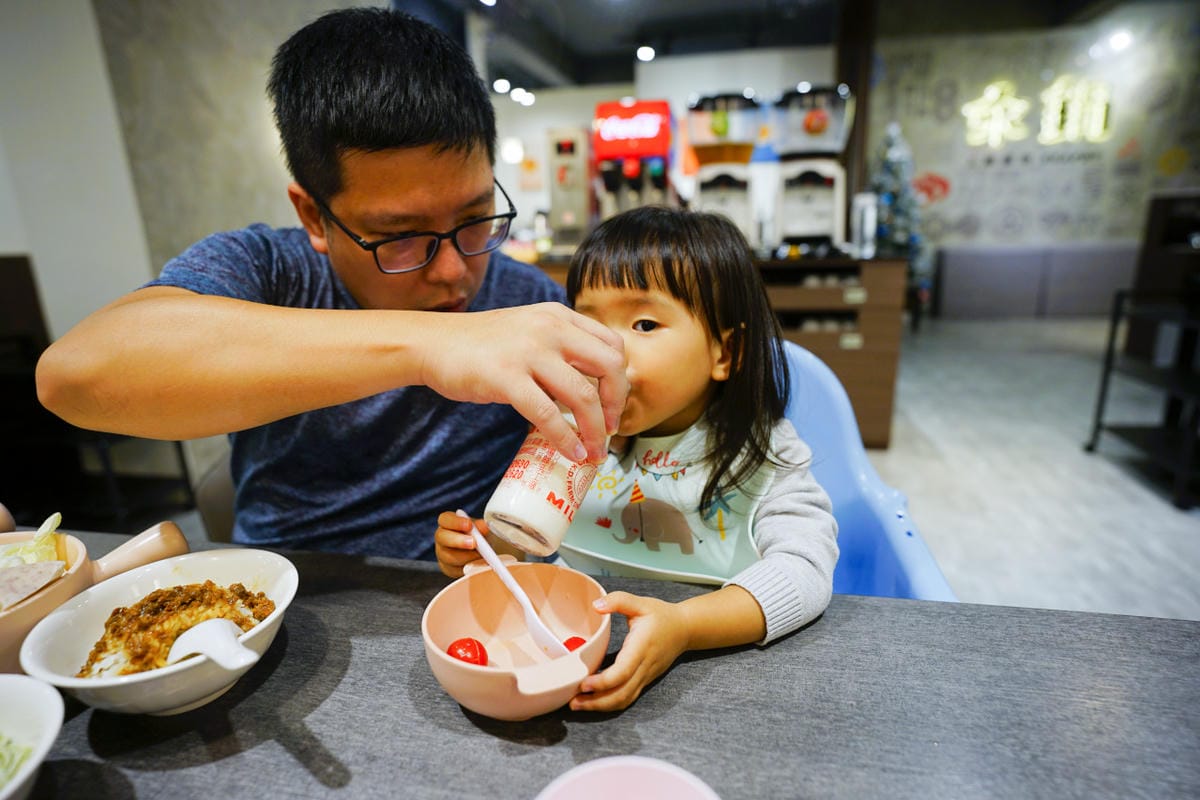 新北食記|新店火鍋推薦!汆鍋 上選鍋物(七張店) 七張捷運站巷內,高CP新鮮海陸火鍋套餐 多款特色湯底火鍋,首推松露牛奶鍋! - 第12張圖 新北食記|新店火鍋推薦!汆鍋 上選鍋物(七張店) 七張捷運站巷內,高CP新鮮海陸火鍋套餐 多款特色湯底火鍋,首推松露牛奶鍋!