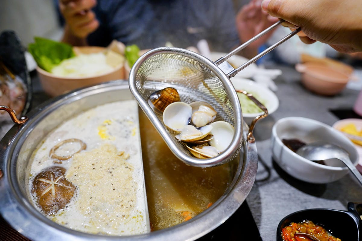 新北食記|新店火鍋推薦!汆鍋 上選鍋物(七張店) 七張捷運站巷內,高CP新鮮海陸火鍋套餐 多款特色湯底火鍋,首推松露牛奶鍋! - 第32張圖 新北食記|新店火鍋推薦!汆鍋 上選鍋物(七張店) 七張捷運站巷內,高CP新鮮海陸火鍋套餐 多款特色湯底火鍋,首推松露牛奶鍋!