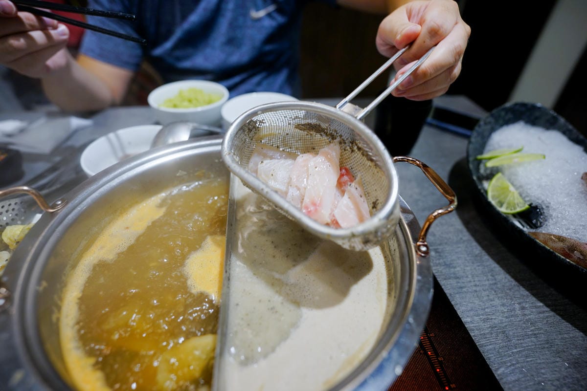 新北食記|新店火鍋推薦!汆鍋 上選鍋物(七張店) 七張捷運站巷內,高CP新鮮海陸火鍋套餐 多款特色湯底火鍋,首推松露牛奶鍋! - 第33張圖 新北食記|新店火鍋推薦!汆鍋 上選鍋物(七張店) 七張捷運站巷內,高CP新鮮海陸火鍋套餐 多款特色湯底火鍋,首推松露牛奶鍋!