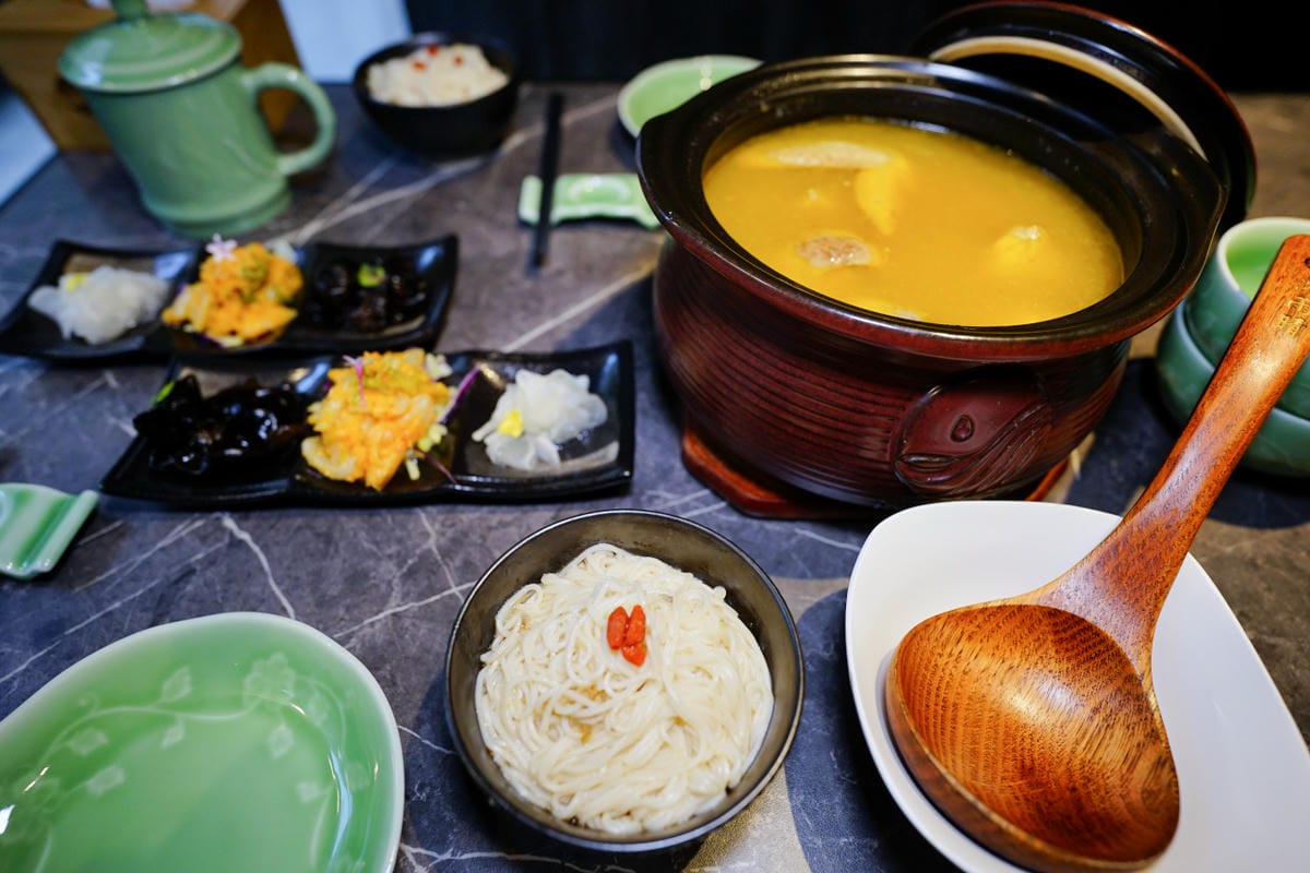 新北食記｜林口中式料理、漢方養生餐廳推薦！沉雨晴 醉在乎你的湯 鮑翅元氣養笙鍋
