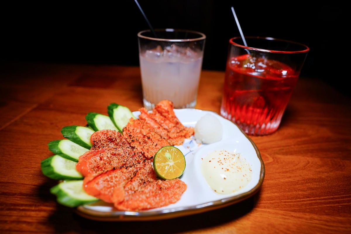 台北食記｜南京三民美食推薦！老菘田居酒屋（南京店）炭火獨門風味串燒，無雷居酒屋！
