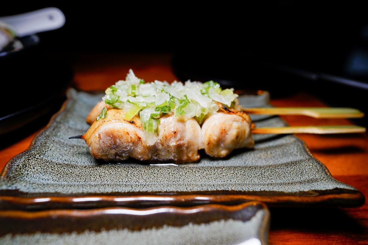 台北食記｜南京三民美食推薦！老菘田居酒屋（南京店）炭火獨門風味串燒，無雷居酒屋！