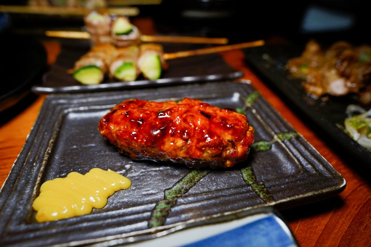 台北食記｜南京三民美食推薦！老菘田居酒屋（南京店）炭火獨門風味串燒，無雷居酒屋！