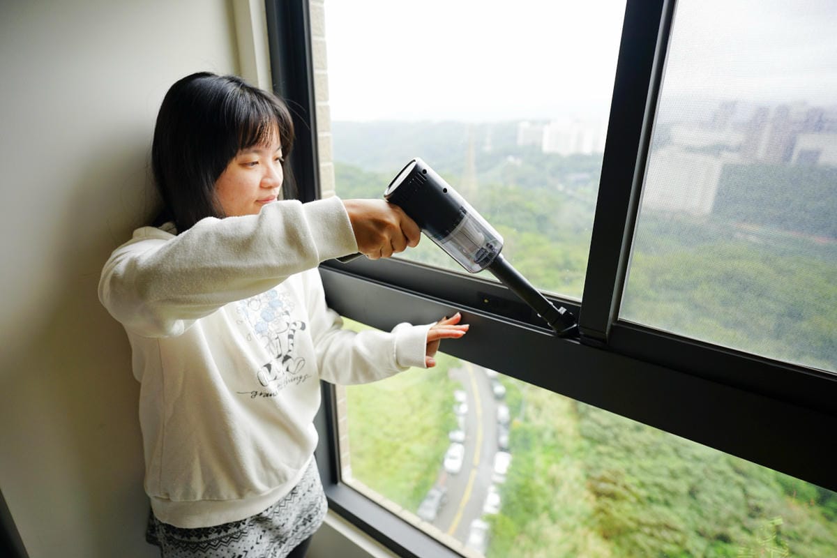 家電開箱|車用吸塵器推薦!【Muigic沐居】Smart Butler SB5大吸力無線手持式吸塵槍 輕巧好拿、吸力強大~ - 第10張圖 家電開箱|車用吸塵器推薦!【Muigic沐居】Smart Butler SB5大吸力無線手持式吸塵槍 輕巧好拿、吸力強大~