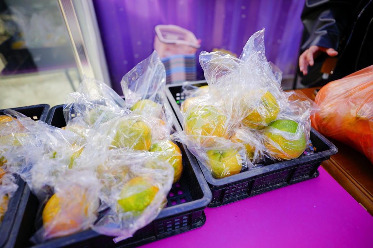 台中景點｜新社 石見草莓 台中採草莓、台中親子景點推薦！新社不只能採香菇，也能採草莓囉~