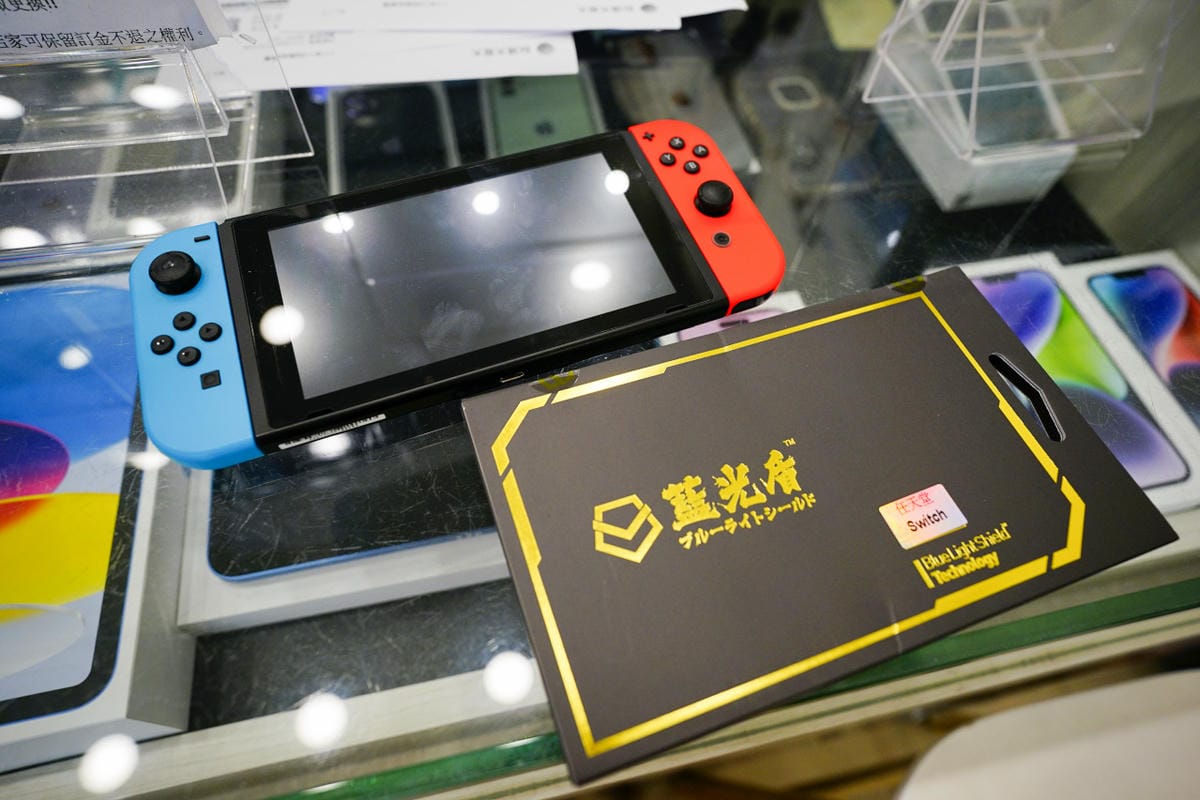 手機周邊｜台南 馬尼行動通訊（文賢店）手機門號辦理、手機新機購買、二手手機收購 手機、Switch抗藍光專利SGS藍光盾保護貼