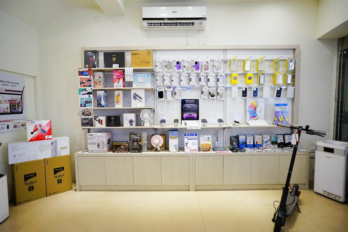 手機周邊｜台南 馬尼行動通訊（文賢店）手機門號辦理、手機新機購買、二手手機收購 手機、Switch抗藍光專利SGS藍光盾保護貼