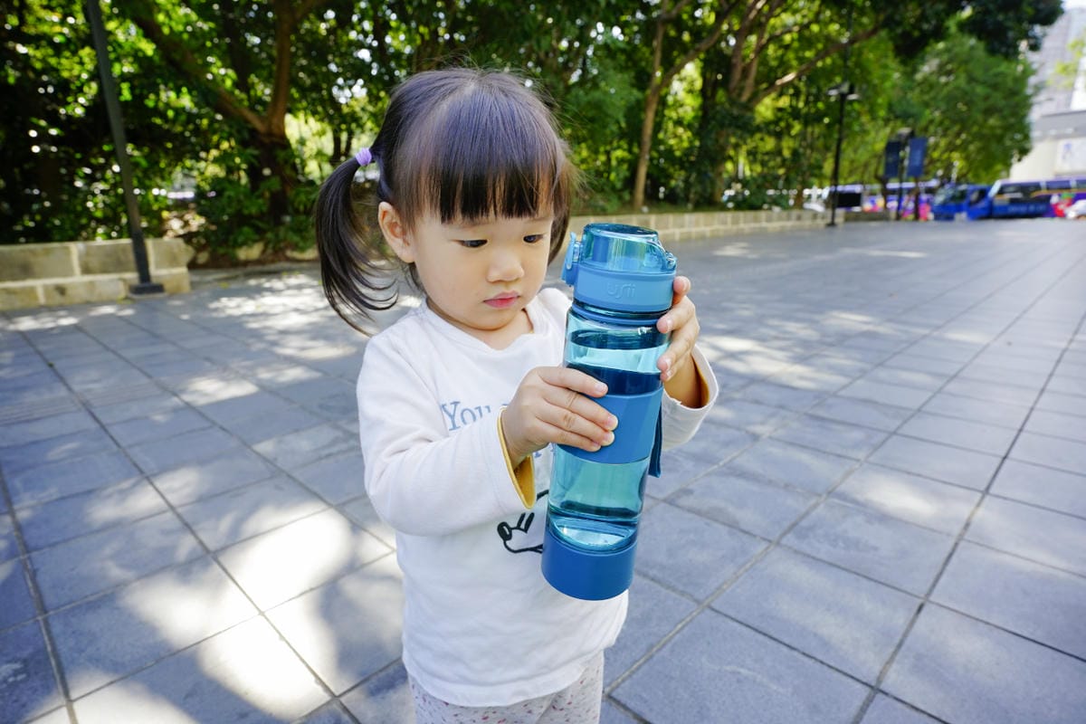 生活用品｜優淨水 USii 深紫外光抗菌水瓶 旅遊水壺推薦！除菌好水，外出旅遊好幫手~