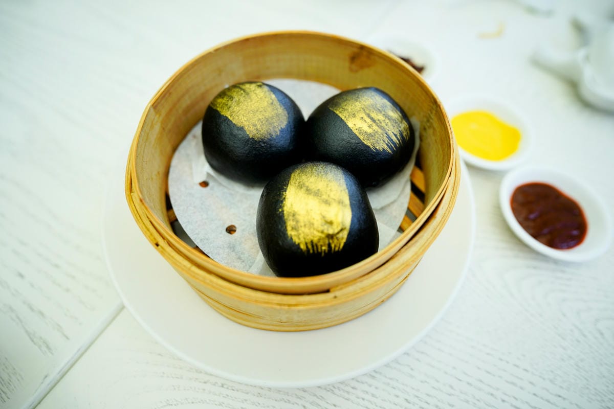 台南住宿｜台南親子飯店推薦！南科贊美酒店 一泊二食 體驗控窯、釣魚、採果、球池遊戲室，順遊景點推薦-頑皮世界餵動物