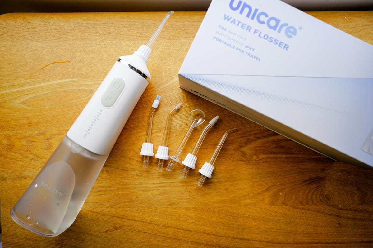 家電開箱｜無線手持沖牙機推薦！unicare沖牙機 牙齒清潔輔助好物推薦！
