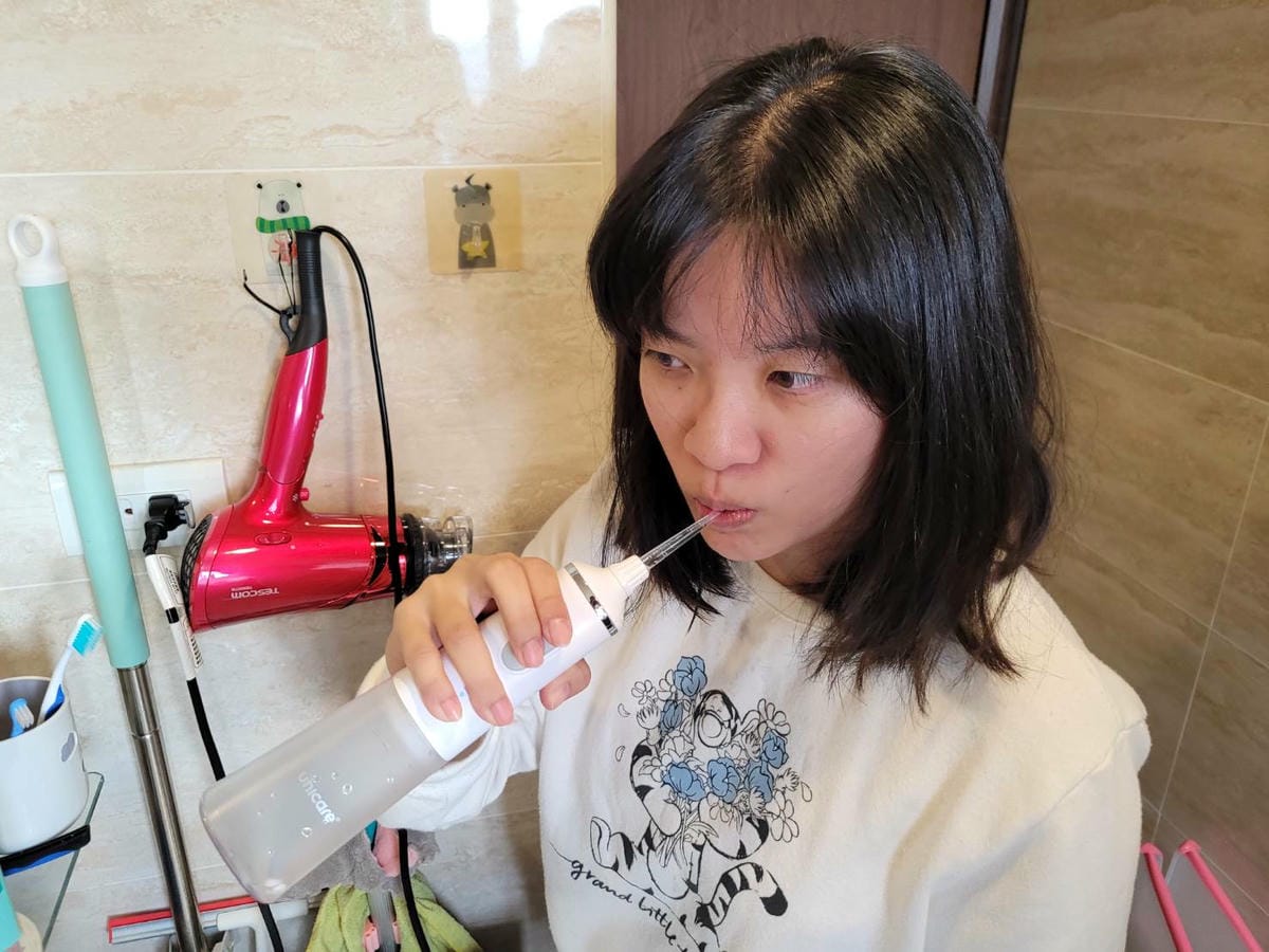 家電開箱｜無線手持沖牙機推薦！unicare沖牙機 牙齒清潔輔助好物推薦！