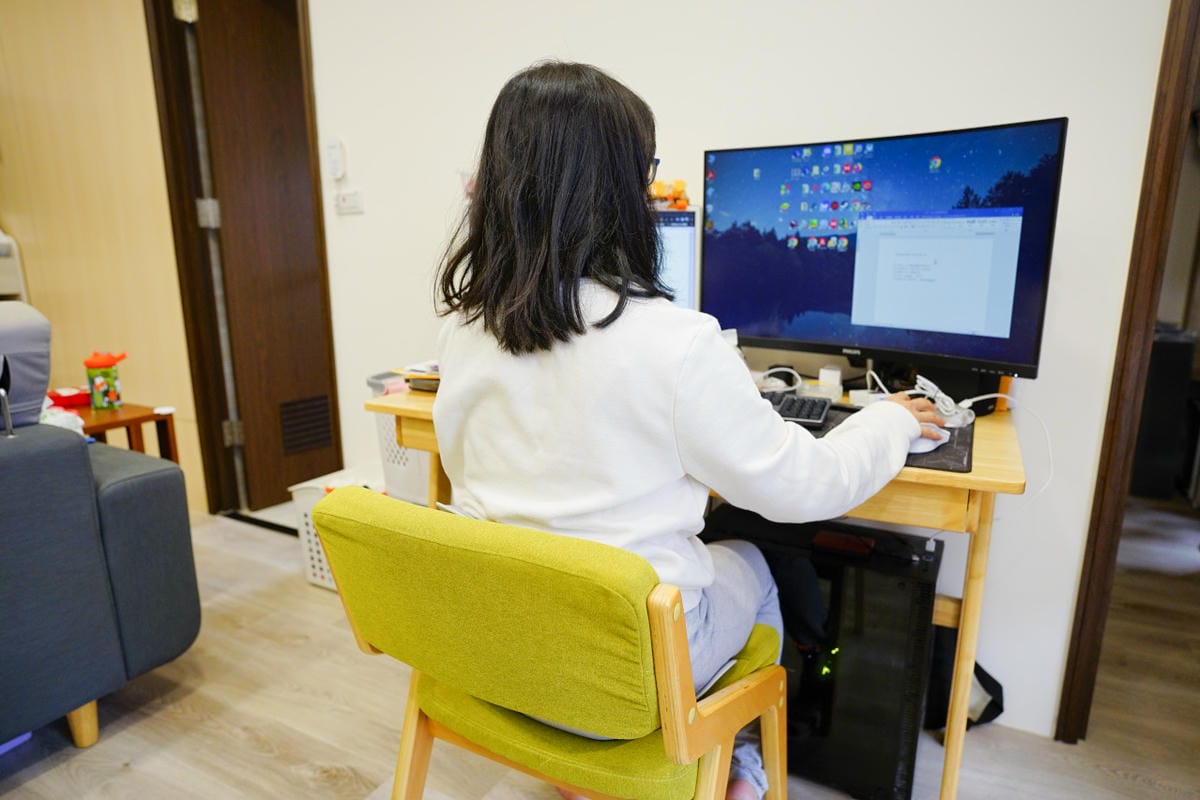生活用品|韓國製Roichen減壓正脊坐墊 超實用減壓坐墊,輕鬆矯正坐姿,遠離腰酸背痛! - 第7張圖 生活用品|韓國製Roichen減壓正脊坐墊 超實用減壓坐墊,輕鬆矯正坐姿,遠離腰酸背痛!